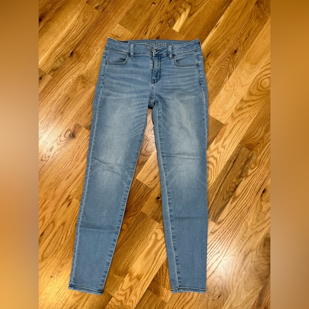 American Eagle Skinny Jeans size 4 Regular